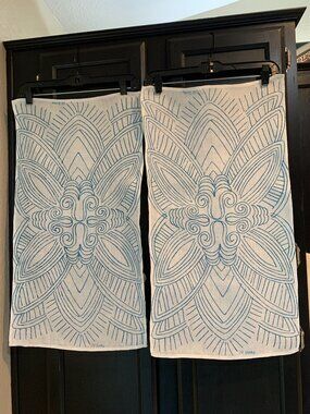 Vintage Vera Neumann Linen Towels (set of 2)